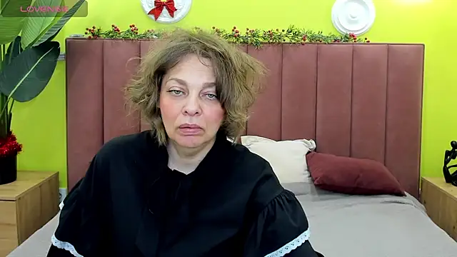 Valerie King online show from December 2025 01:24:02 AM