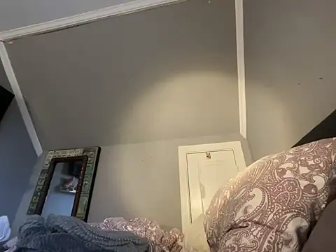 Snapshot of Lockig chatting on November 2025 01:32:02 PM Lockig online show from November 2025 01:32:02 PM