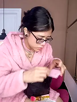 VelvetNovaa online show from November 2025 12:27:02 PM