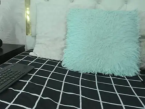 noa-camila online show from November 2025 12:30:01 PM