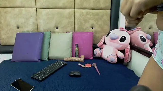 Lucidolls online show from November 2025 03:25:01 PM