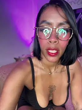 Fiorella Bossh  online show from November 2025 01:38:01 AM