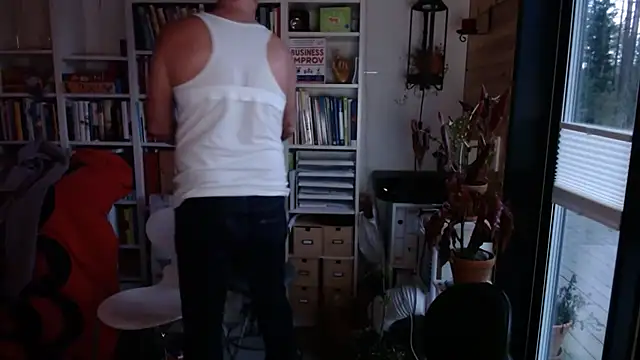 Snapshot of gymdaddypwrbtm chatting on November 2025 01:33:02 PM gymdaddypwrbtm online show from November 2025 01:33:02 PM