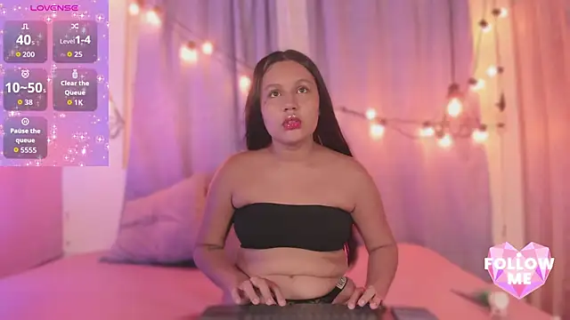 paula desire online show from November 2025 08:00:01 PM