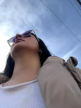 HANNAHBAKER00 online show from December 2025 08:29:01 PM