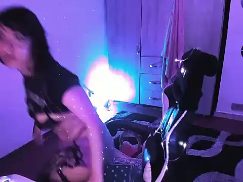 Snapshot of Zombitch chatting on November 2025 04:40:02 PM Zombitch online show from November 2025 04:40:02 PM