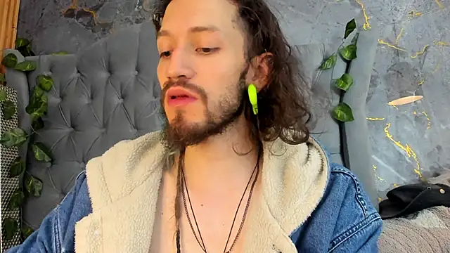 Snapshot of AngelDamianArt chatting on November 2025 02:06:02 PM AngelDamianArt online show from November 2025 02:06:02 PM