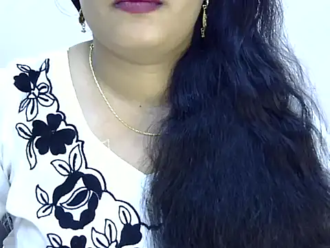 Muskan Jha online show from May 2026 02:17:01 AM