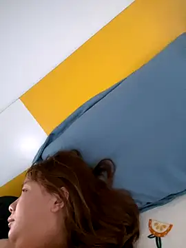 yiyi0316 online show from December 2025 06:08:02 AM