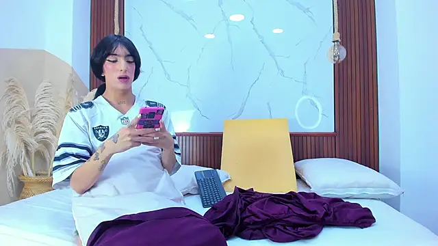 Loversinfire2 online show from December 2025 08:38:02 PM