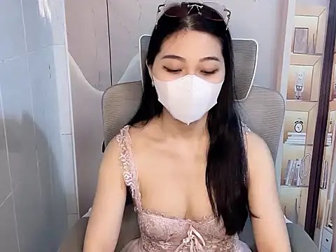 Lousii online show from April 2026 01:50:02 AM