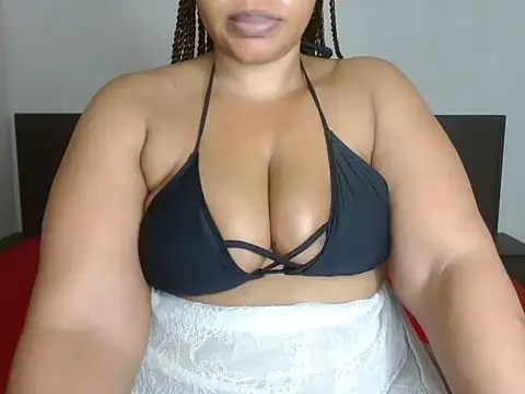 Roundasssquiterxx online show from November 2025 04:57:01 AM