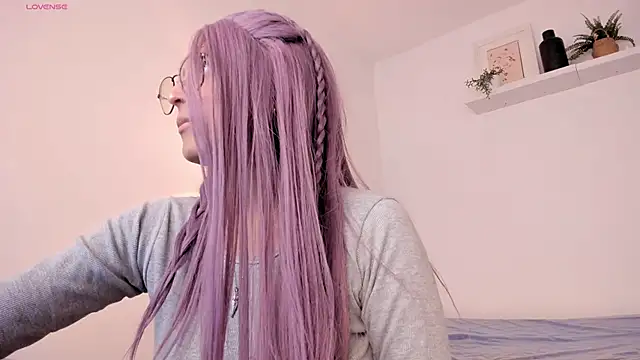 Miluu dh online show from December 2025 02:13:02 PM