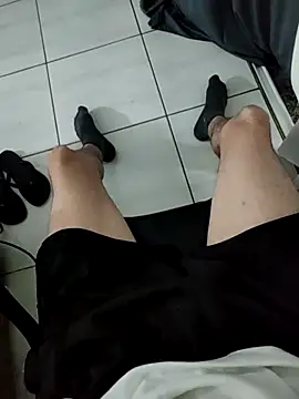 bnnzin online show from November 2025 10:37:02 PM