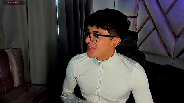 sayronvg online show from November 2025 12:04:02 PM