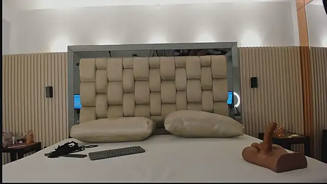 noah pariss online show from March 2026 09:36:01 AM