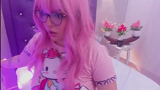 Violeta Morgan  online show from November 2025 12:38:01 PM