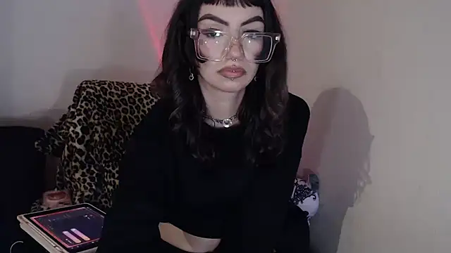 sugarthekitten online show from November 2025 05:19:02 AM