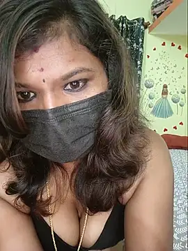 Snapshot of Premalatha_28 chatting on June 2026 02:35:01 AM Premalatha 28 online show from June 2026 02:35:01 AM