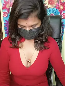 Snapshot of Premalatha_28 chatting on June 2026 05:10:02 AM Premalatha 28 online show from June 2026 05:10:02 AM
