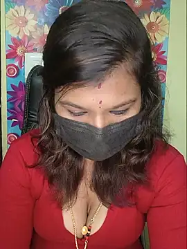 Snapshot of Premalatha_28 chatting on June 2026 07:05:01 PM Premalatha 28 online show from June 2026 07:05:01 PM