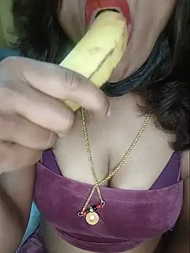 Snapshot of Premalatha_28 chatting on June 2026 05:33:02 PM Premalatha 28 online show from June 2026 05:33:02 PM