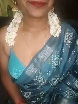 Snapshot of Premalatha_28 chatting on July 2026 05:15:02 PM Premalatha 28 online show from July 2026 05:15:02 PM