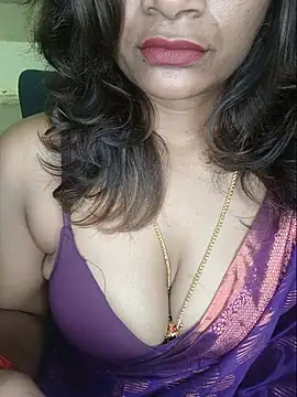 Snapshot of Premalatha_28 chatting on July 2026 04:44:02 PM Premalatha 28 online show from July 2026 04:44:02 PM