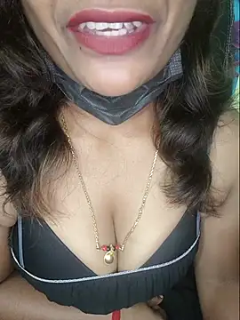 Snapshot of Premalatha_28 chatting on July 2026 05:26:02 PM Premalatha 28 online show from July 2026 05:26:02 PM