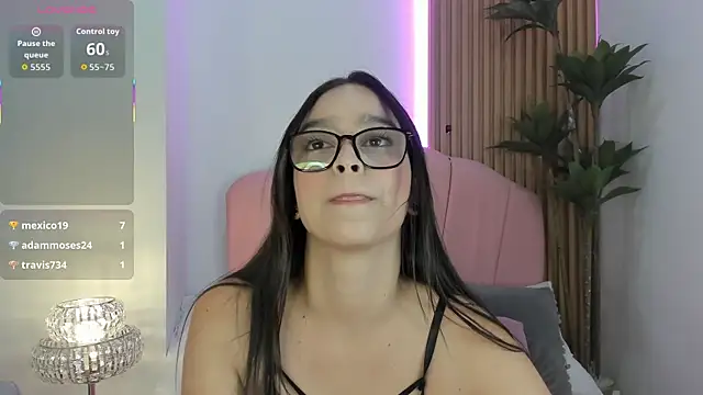 zoe quinn7 online show from December 2025 08:13:02 PM