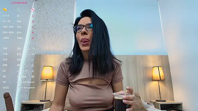 mature eva1 online show from December 2025 11:30:02 AM