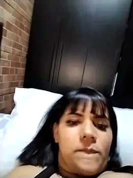 Brunasales online show from November 2025 03:45:02 AM