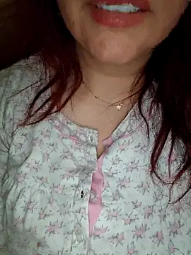 Virginass2000 online show from November 2025 02:06:01 PM