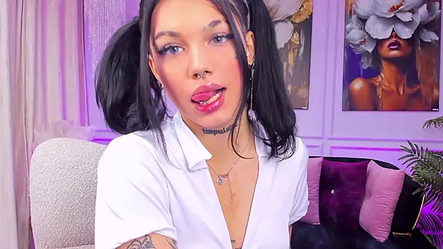 YasminWild online show from February 2026 05:00:02 AM