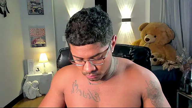 LEONHDZ online show from November 2025 07:52:01 AM