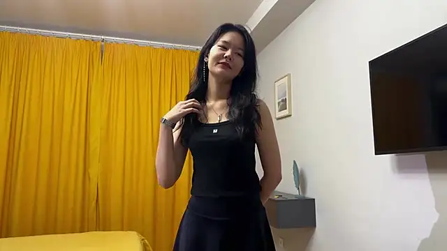 CucDierolf online show from November 2025 01:10:02 PM