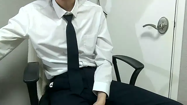 minhyuck001 online show from November 2025 12:05:02 PM