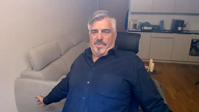 Buidapest online show from December 2025 10:38:01 PM