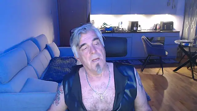 Snapshot of Buidapest chatting on April 2026 11:11:01 PM Buidapest online show from April 2026 11:11:01 PM