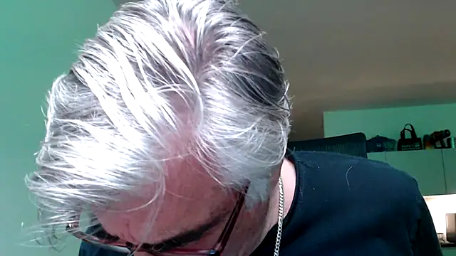 Snapshot of Buidapest chatting on May 2026 06:54:02 AM Buidapest online show from May 2026 06:54:02 AM