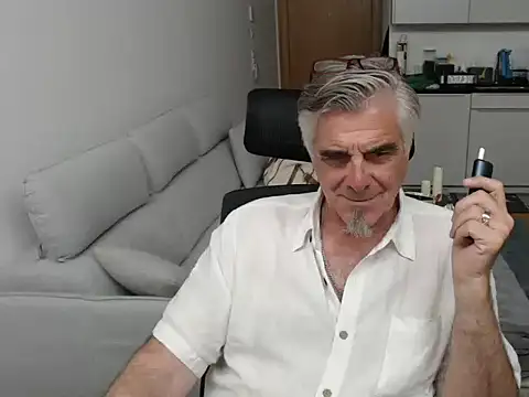 Snapshot of Buidapest chatting on May 2026 06:21:02 AM Buidapest online show from May 2026 06:21:02 AM