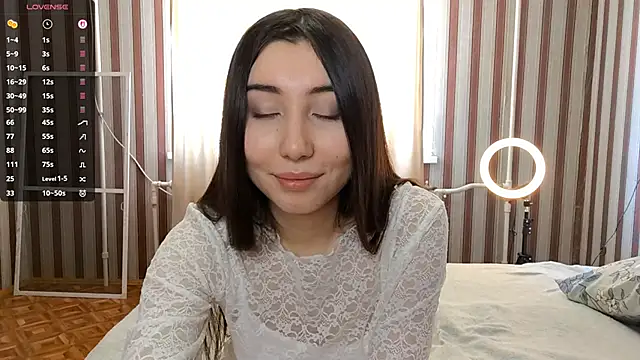 Snapshot of Alice_puff chatting on February 2026 08:24:02 AM Alice puff online show from February 2026 08:24:02 AM