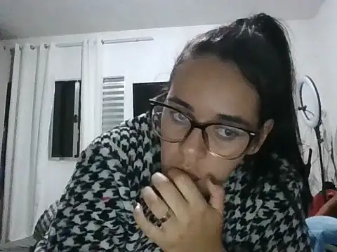 Lidiferrari online show from November 2025 02:50:02 AM