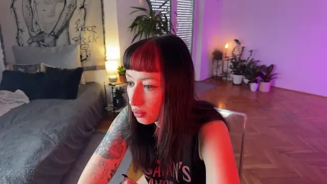 Snapshot of inked_witch chatting on September 2025 03:00:02 PM inked witch online show from September 2025 03:00:02 PM