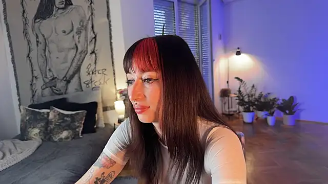 Snapshot of inked_witch chatting on October 2025 01:44:01 PM inked witch online show from October 2025 01:44:01 PM