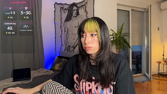 Snapshot of inked_witch chatting on November 2025 03:05:02 PM inked witch online show from November 2025 03:05:02 PM