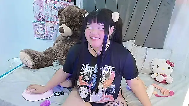 kittyhtxx online show from November 2025 04:11:01 AM