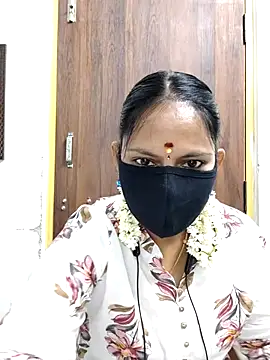 Queen-Neha online show from April 2026 03:08:02 AM