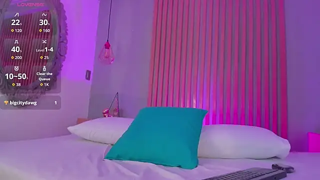 nicolesteele  online show from November 2025 07:37:02 PM