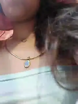 Moon Beautifull online show from November 2025 01:37:01 AM